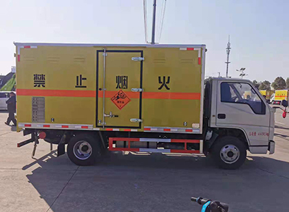 团风爆破器材运输车